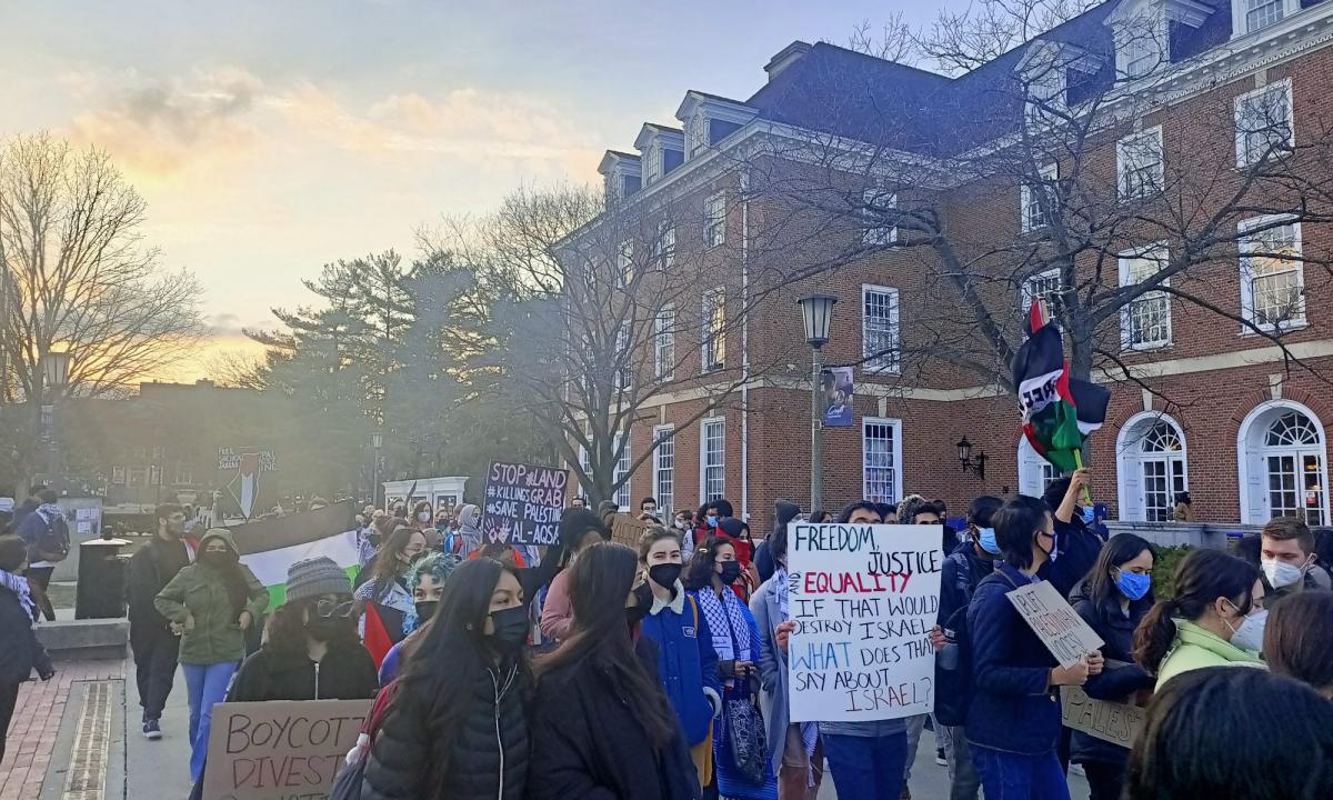 Palestinian students fight against Zionists and administration at the University of Illinois at Urbana Champaign (UIUC)