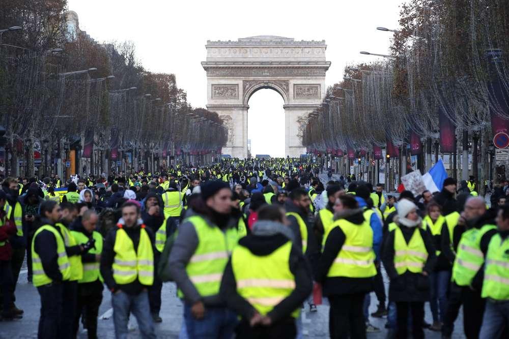 The “Yellow Vests”:  La République en marche arrière
