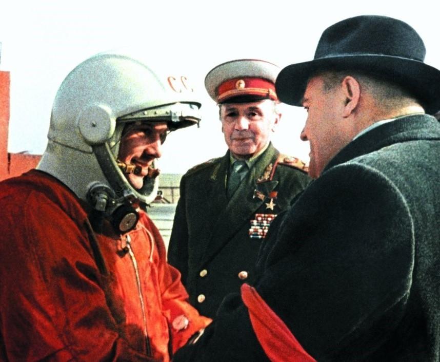 From the post-Soviet present to the new Soviet future!